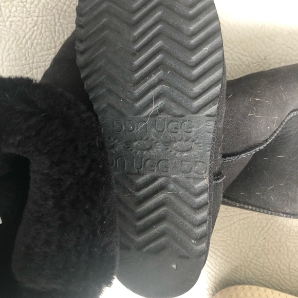 UGG high sheepskin boots used like new - Picture 5 of 5